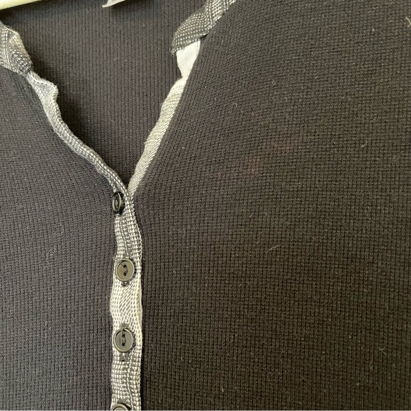 VENUS Ribbed Henley Top - Picture 4 of 9